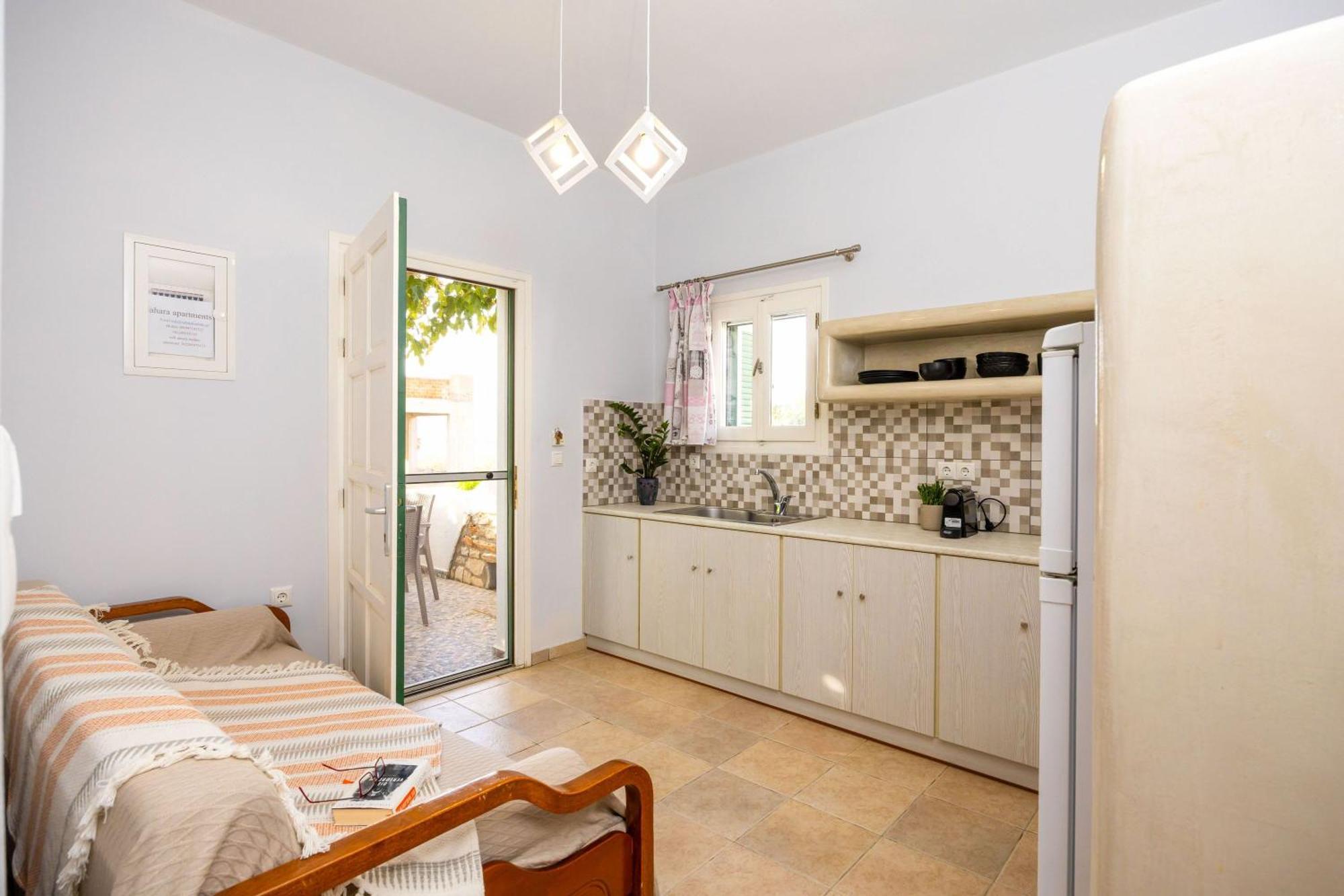 Sahara Beach Apartments - Kastraki Kastrákion 外观 照片